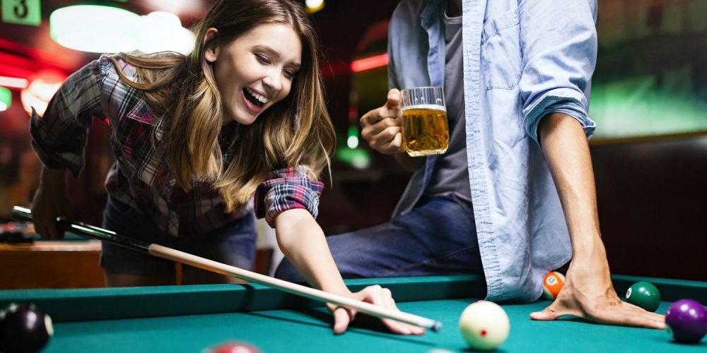 happy-young-man-playing-snooker-with-his-girlfrien-2021-08-26-17-34-09-utc-min.jpg happy-young-man-playing-snooker-with-his-girlfrien-2021-08-26-17-34-09-utc-min.jpg